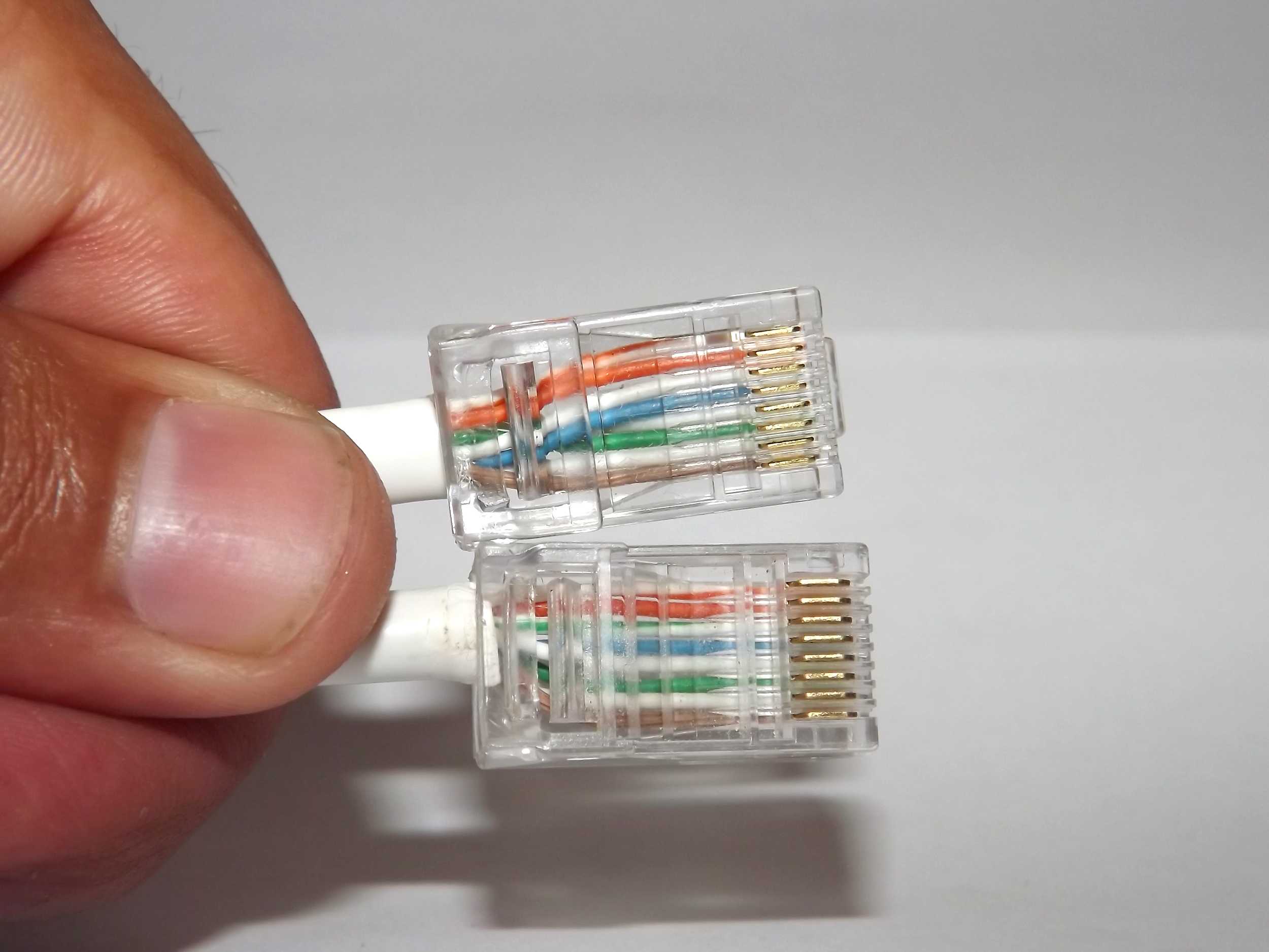 Как правильно обжать интернет кабель дома самостоятельно?