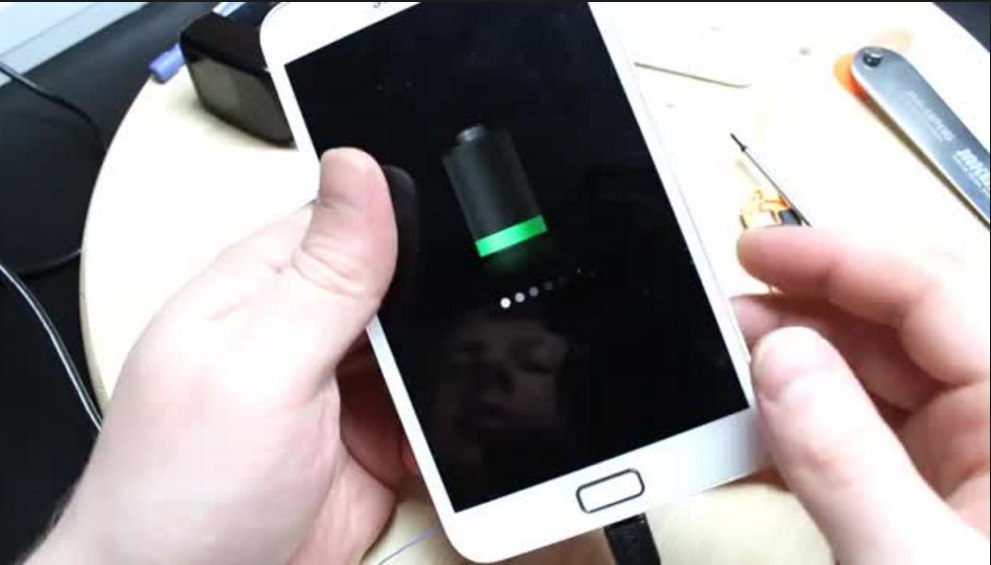 Что делать, если не заряжается батарея на телефоне